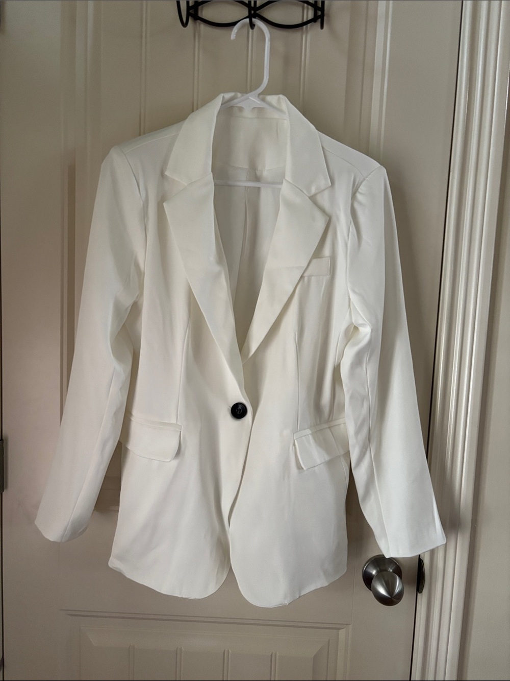 SHEIN Women’s White Single-Button Blazer Jacket